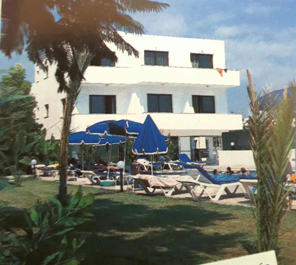 Andries Apartments Paphos ภายนอก รูปภาพ